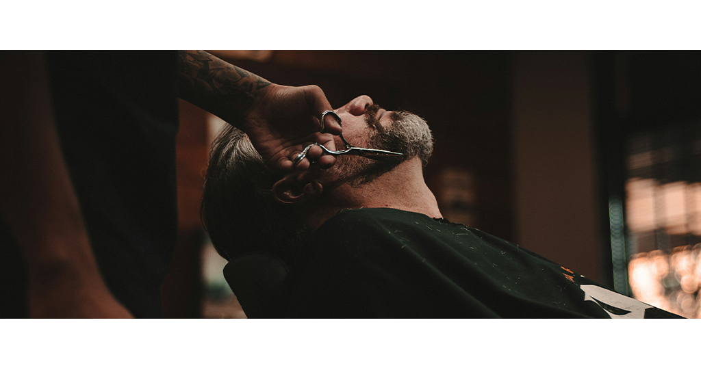 How to Choose the Right Haircut for Your Face Shape: A Stylists Guide